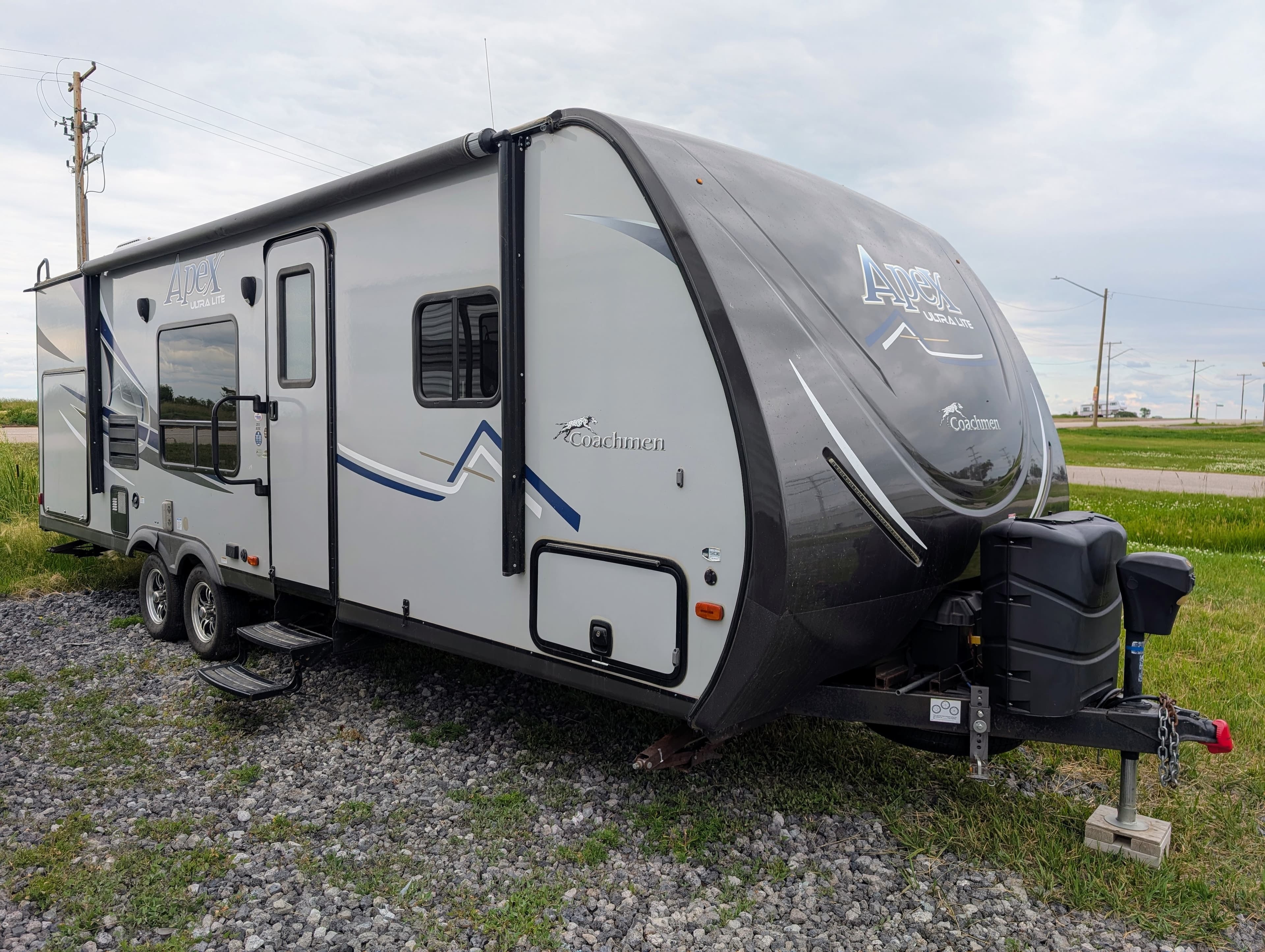 The Apex 251°RV Rentals in Regina, Saskatchewan | 45 Rentals