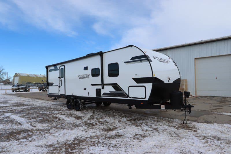 The Stratus 289°RV Rentals in Regina, Saskatchewan | 45 Rentals